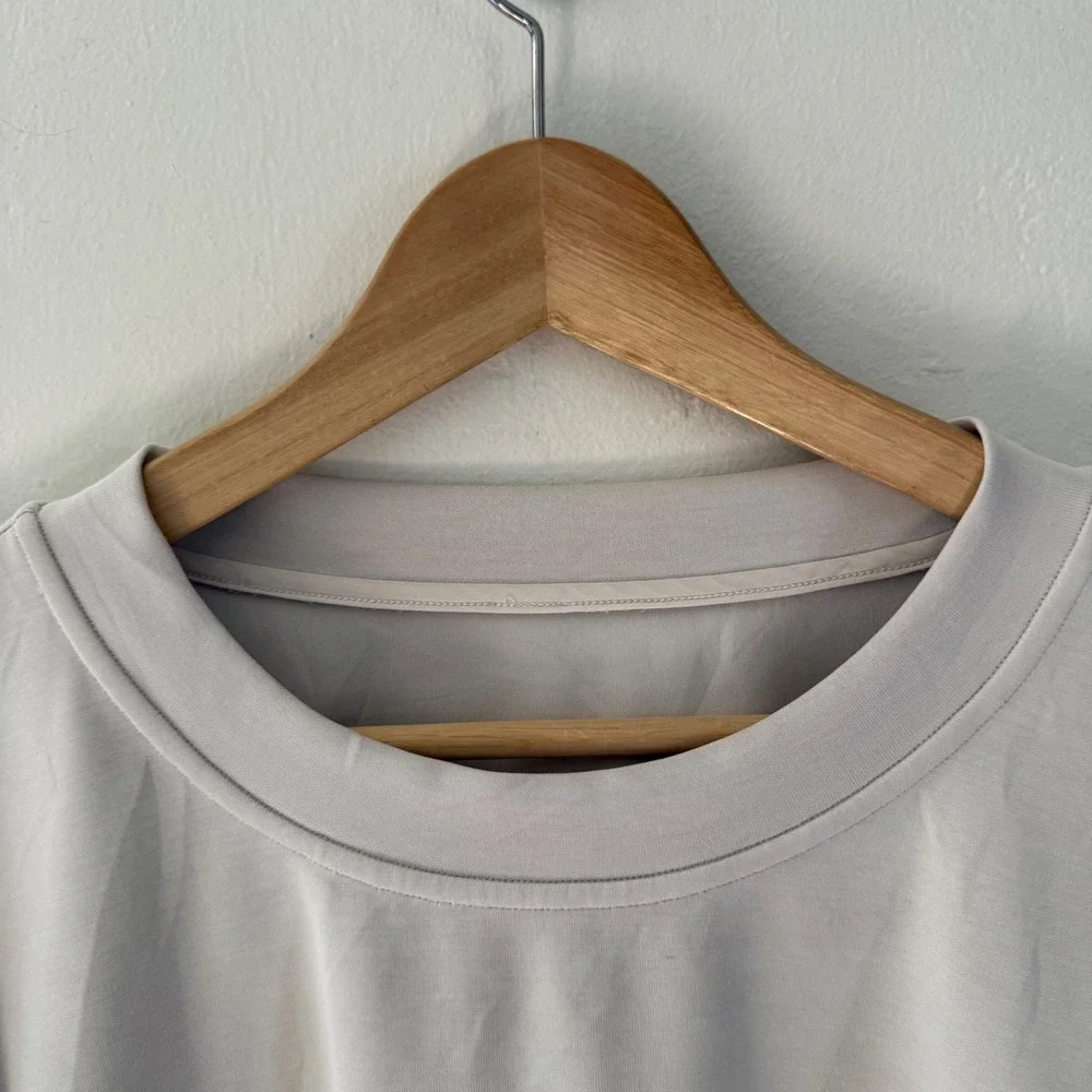Lululemon Softstreme Perfectly Oversized Cropped Crew Size 10 Cream‎